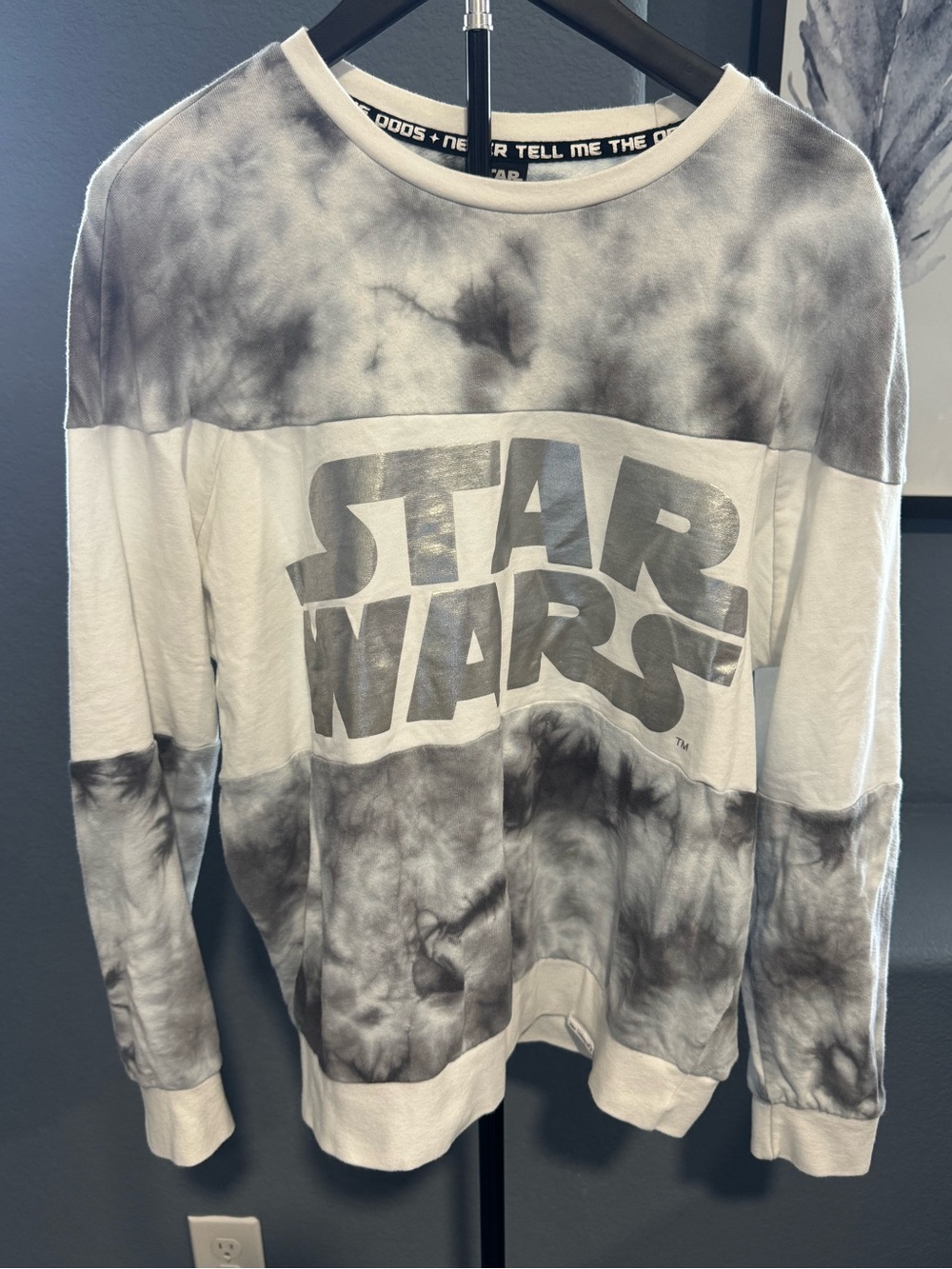 Her Universe Star Wars Gray and White Tie-Dye Sweatshirt